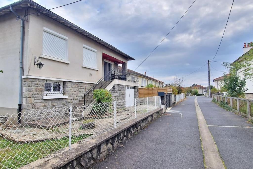 Maison A Aurillac - 3 Chambres - Arrivee Autonome Εξωτερικό φωτογραφία