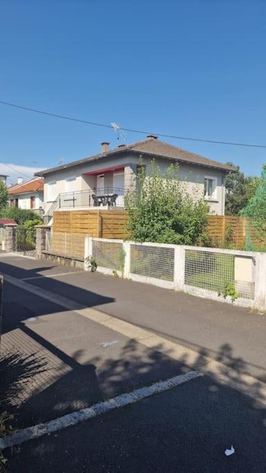Maison A Aurillac - 3 Chambres - Arrivee Autonome Εξωτερικό φωτογραφία